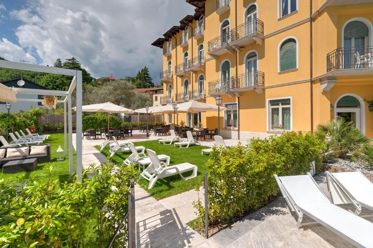 Hotel Galeazzi Gardone Riviera 4*,  Italy