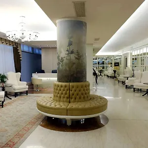 Roxy Plaza Hotel